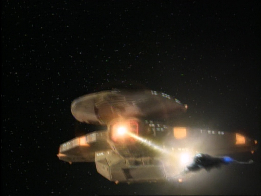ariane179254_StarTrekVoyager_1x01_1x02-Caretaker_0029.jpg
