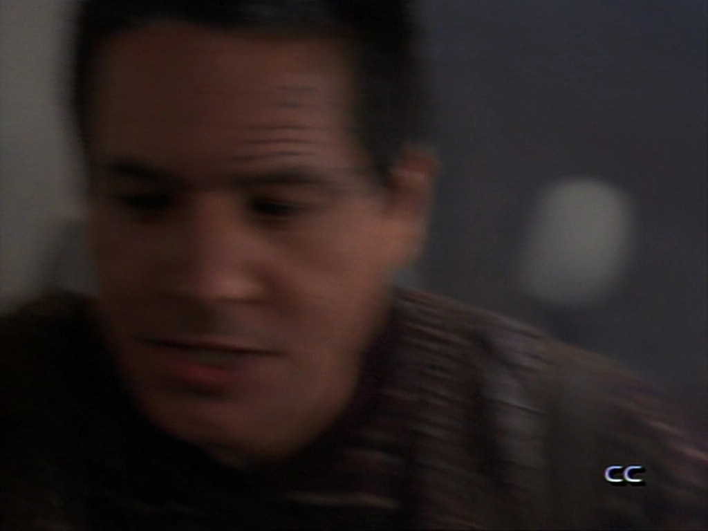 ariane179254_StarTrekVoyager_1x01_1x02-Caretaker_0040.jpg