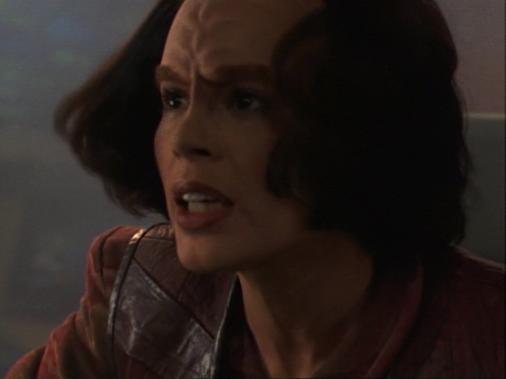 ariane179254_StarTrekVoyager_1x01_1x02-Caretaker_0052.jpg