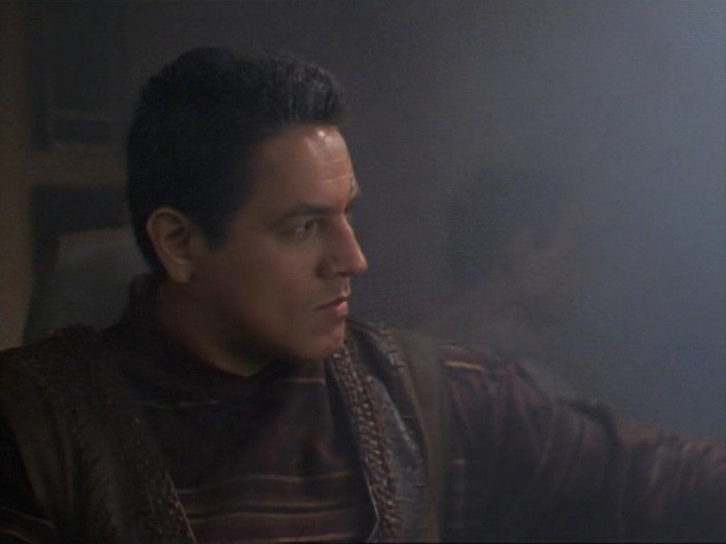 ariane179254_StarTrekVoyager_1x01_1x02-Caretaker_0072.jpg
