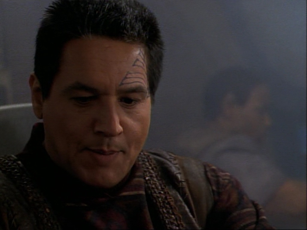 ariane179254_StarTrekVoyager_1x01_1x02-Caretaker_0123.jpg