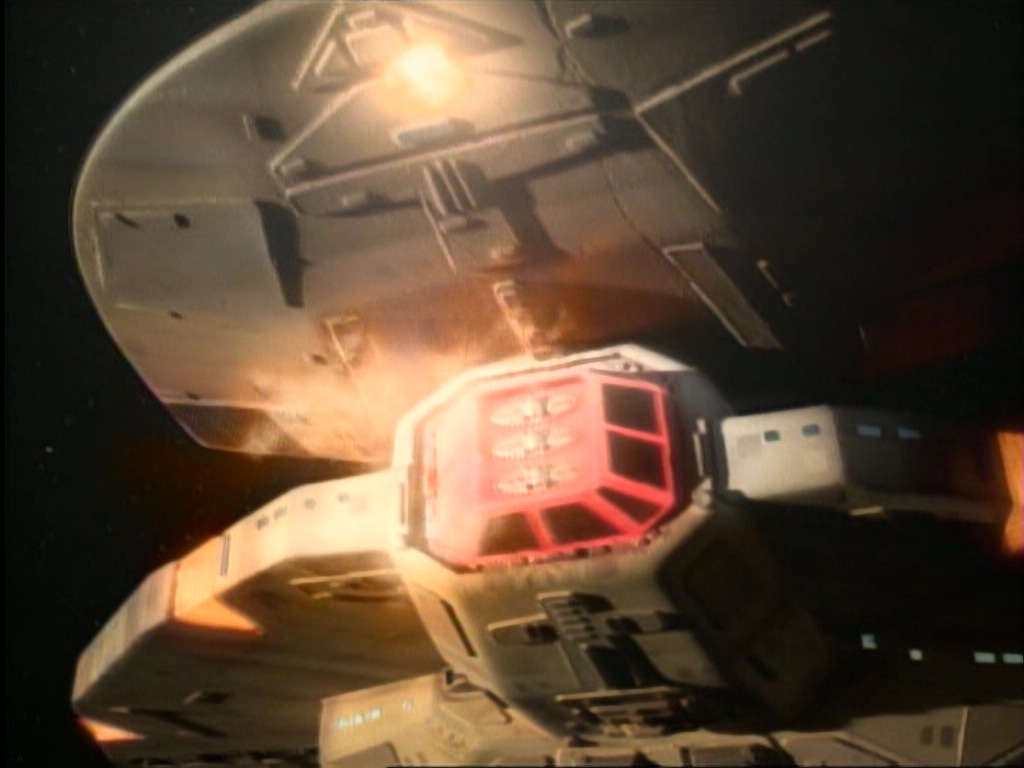 ariane179254_StarTrekVoyager_1x01_1x02-Caretaker_0135.jpg