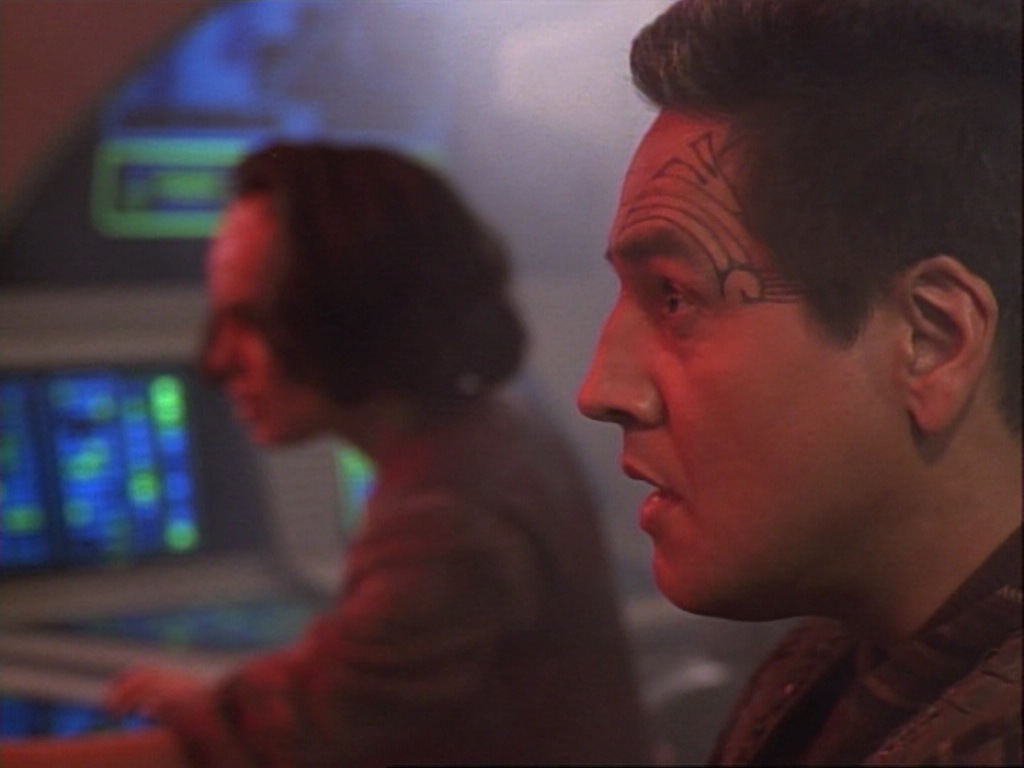 ariane179254_StarTrekVoyager_1x01_1x02-Caretaker_0137.jpg