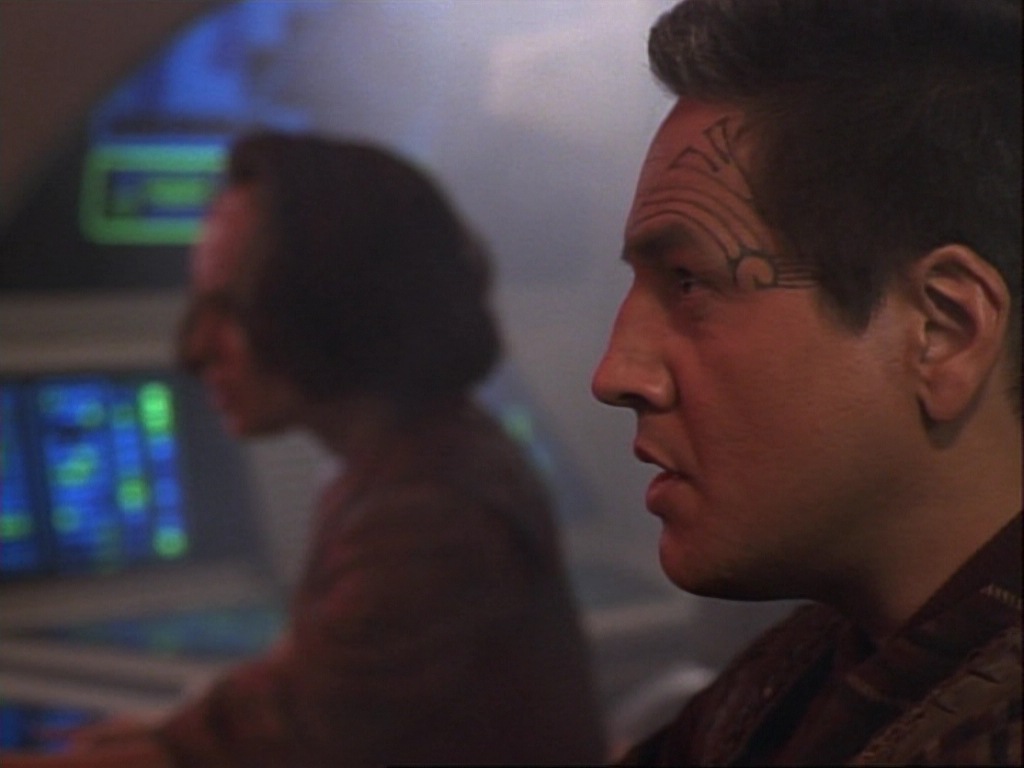 ariane179254_StarTrekVoyager_1x01_1x02-Caretaker_0139.jpg