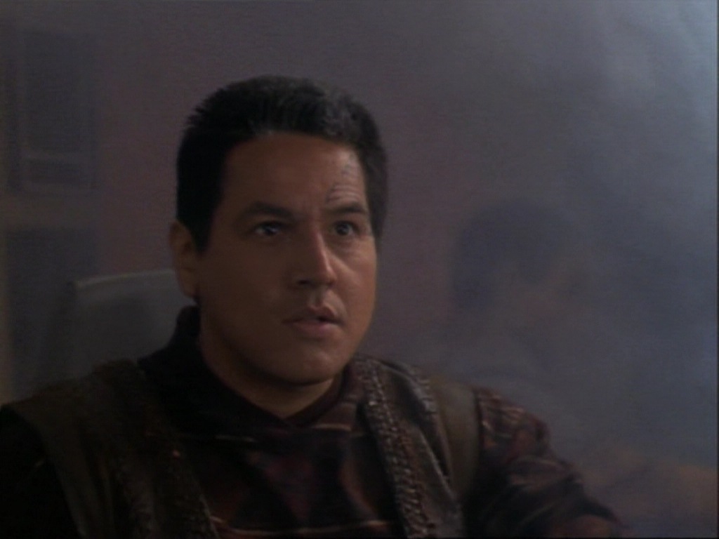 ariane179254_StarTrekVoyager_1x01_1x02-Caretaker_0147.jpg