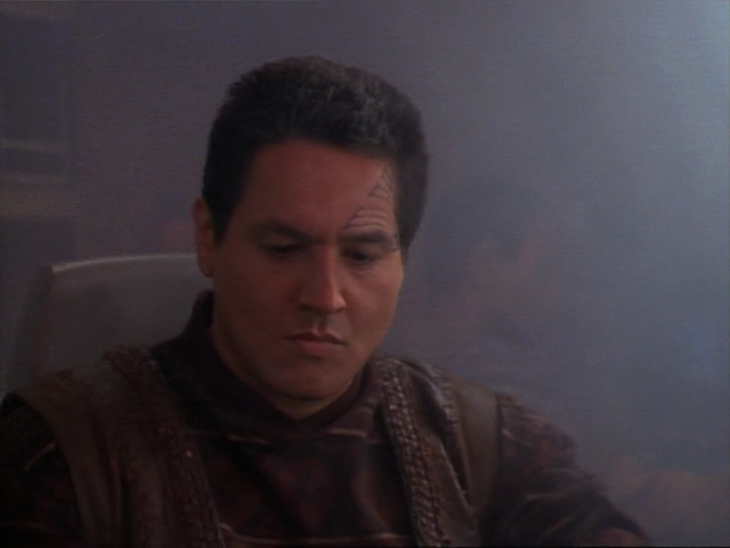 ariane179254_StarTrekVoyager_1x01_1x02-Caretaker_0155.jpg