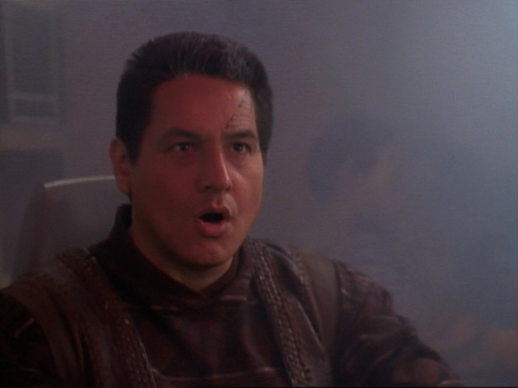 ariane179254_StarTrekVoyager_1x01_1x02-Caretaker_0157.jpg