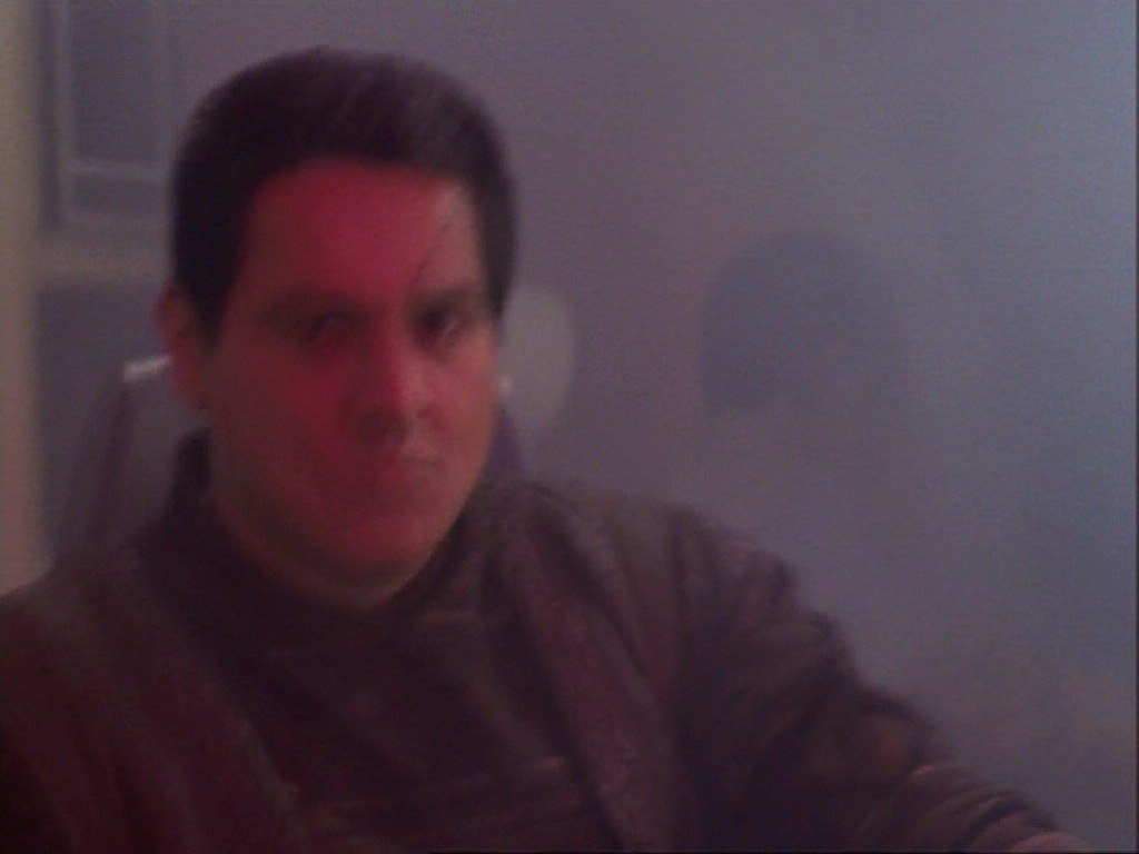 ariane179254_StarTrekVoyager_1x01_1x02-Caretaker_0162.jpg
