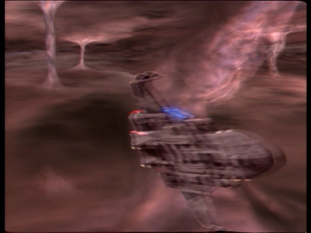 ariane179254_StarTrekVoyager_1x01_1x02-Caretaker_0168.jpg