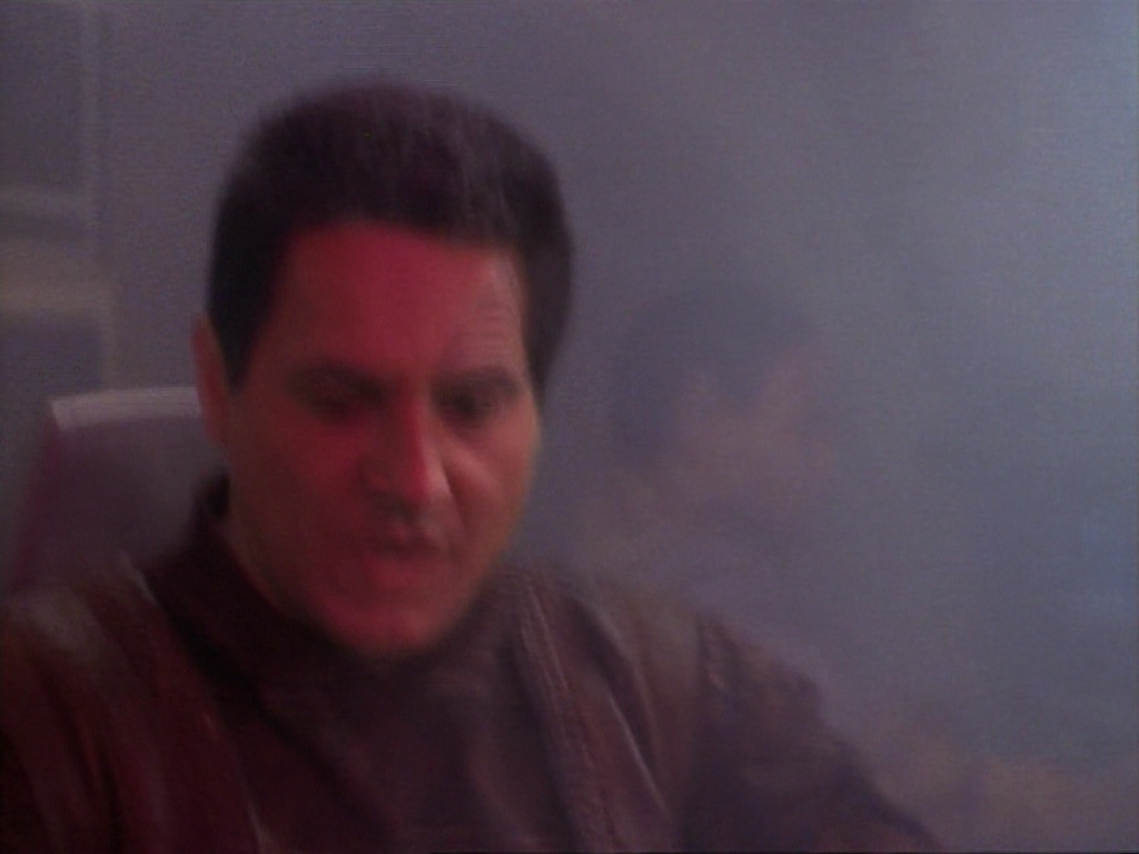 ariane179254_StarTrekVoyager_1x01_1x02-Caretaker_0174.jpg