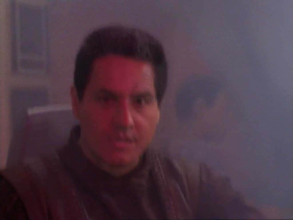 ariane179254_StarTrekVoyager_1x01_1x02-Caretaker_0176.jpg
