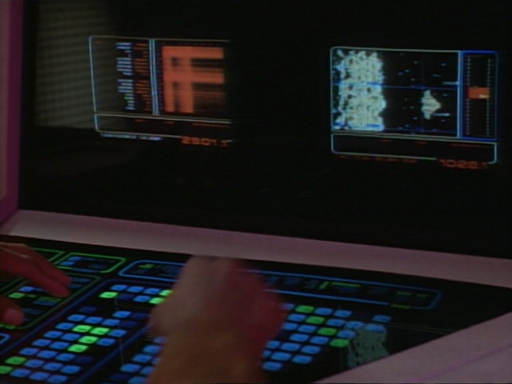 ariane179254_StarTrekVoyager_1x01_1x02-Caretaker_0220.jpg