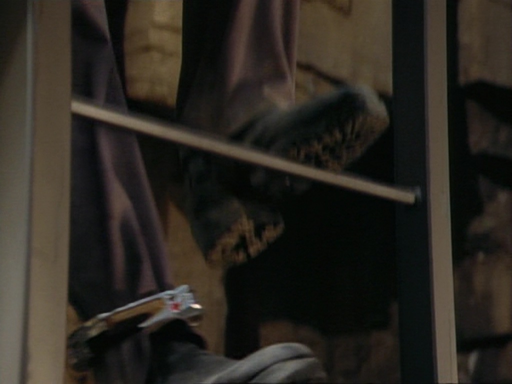 ariane179254_StarTrekVoyager_1x01_1x02-Caretaker_0418.jpg