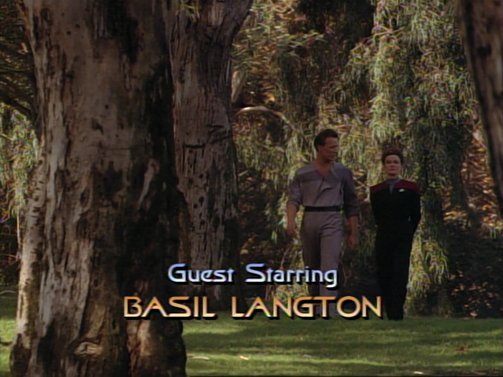 ariane179254_StarTrekVoyager_1x01_1x02-Caretaker_0492.jpg