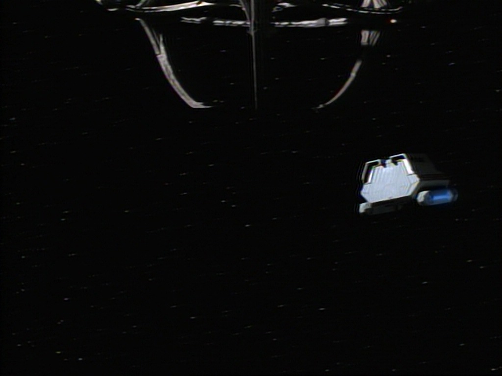 ariane179254_StarTrekVoyager_1x01_1x02-Caretaker_0669.jpg