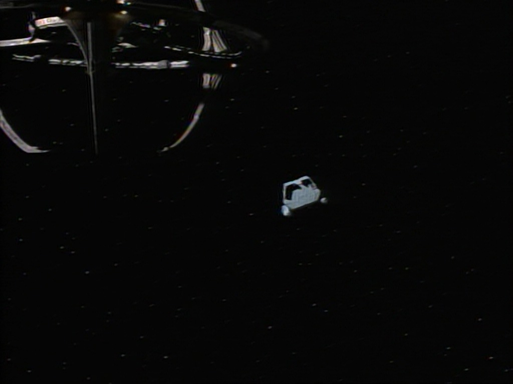 ariane179254_StarTrekVoyager_1x01_1x02-Caretaker_0672.jpg