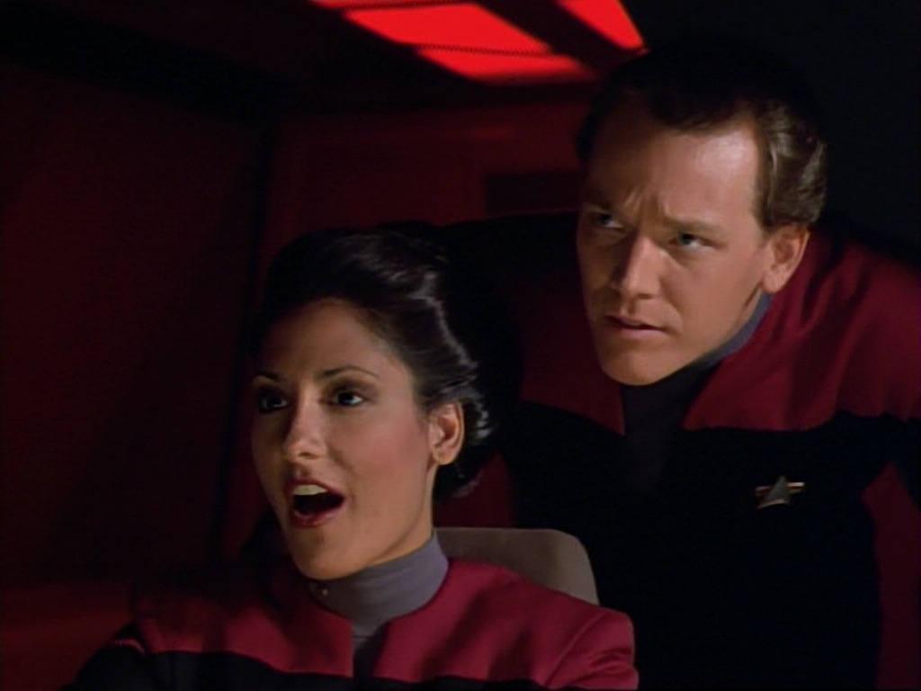 ariane179254_StarTrekVoyager_1x01_1x02-Caretaker_0727.jpg