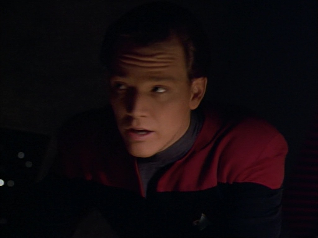 ariane179254_StarTrekVoyager_1x01_1x02-Caretaker_0740.jpg