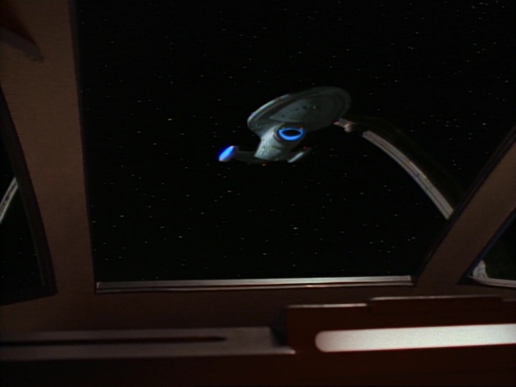 ariane179254_StarTrekVoyager_1x01_1x02-Caretaker_0747.jpg