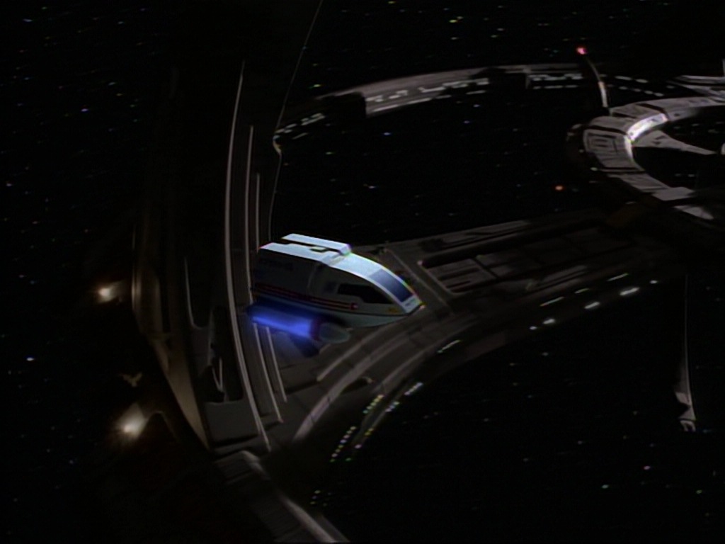 ariane179254_StarTrekVoyager_1x01_1x02-Caretaker_0755.jpg