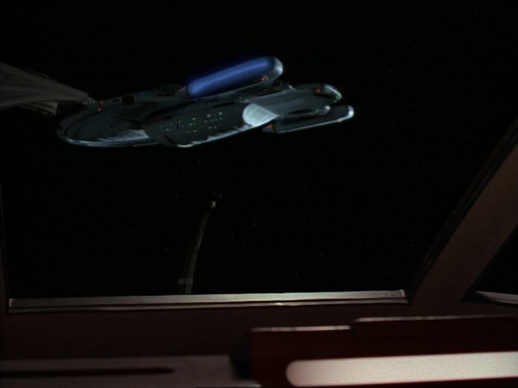ariane179254_StarTrekVoyager_1x01_1x02-Caretaker_0763.jpg