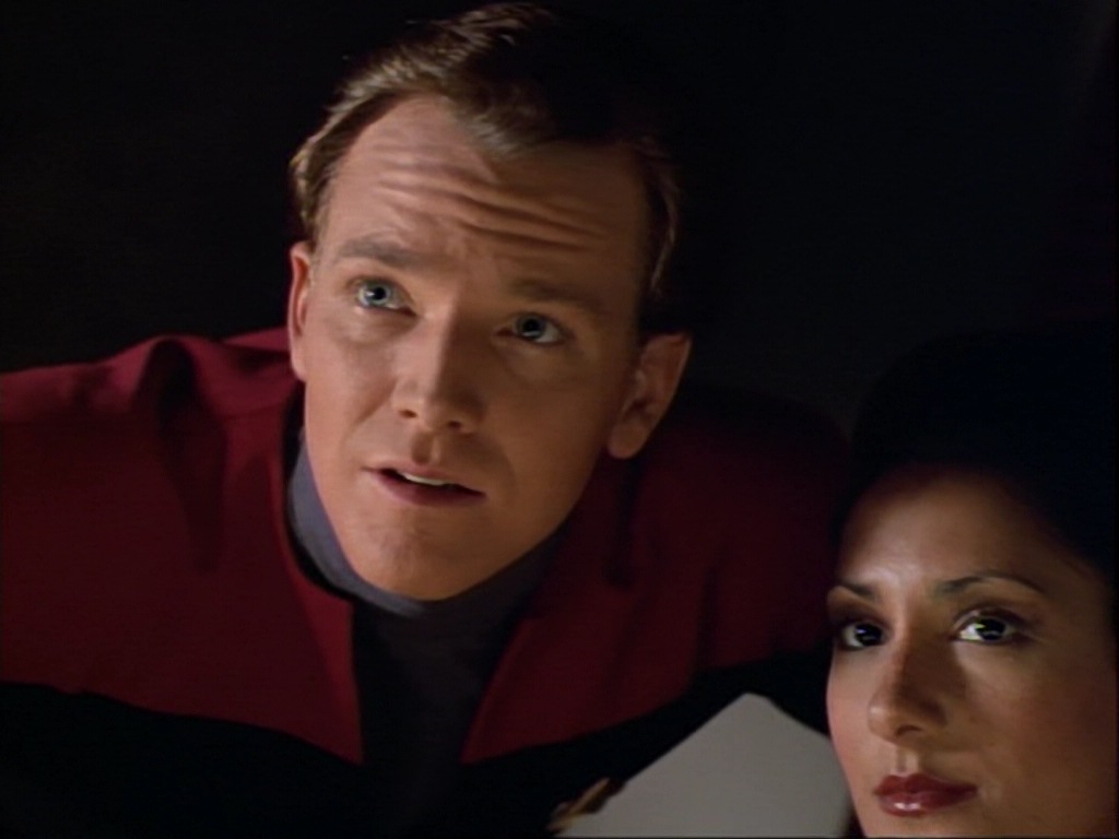 ariane179254_StarTrekVoyager_1x01_1x02-Caretaker_0766.jpg