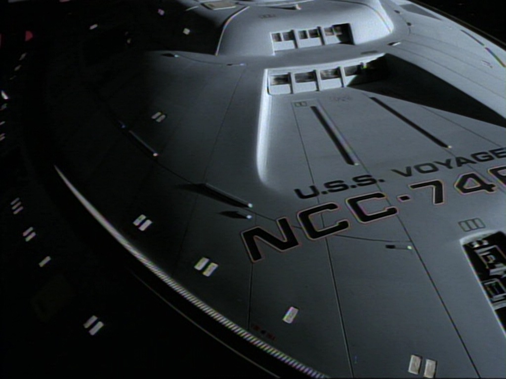 ariane179254_StarTrekVoyager_1x01_1x02-Caretaker_0775.jpg
