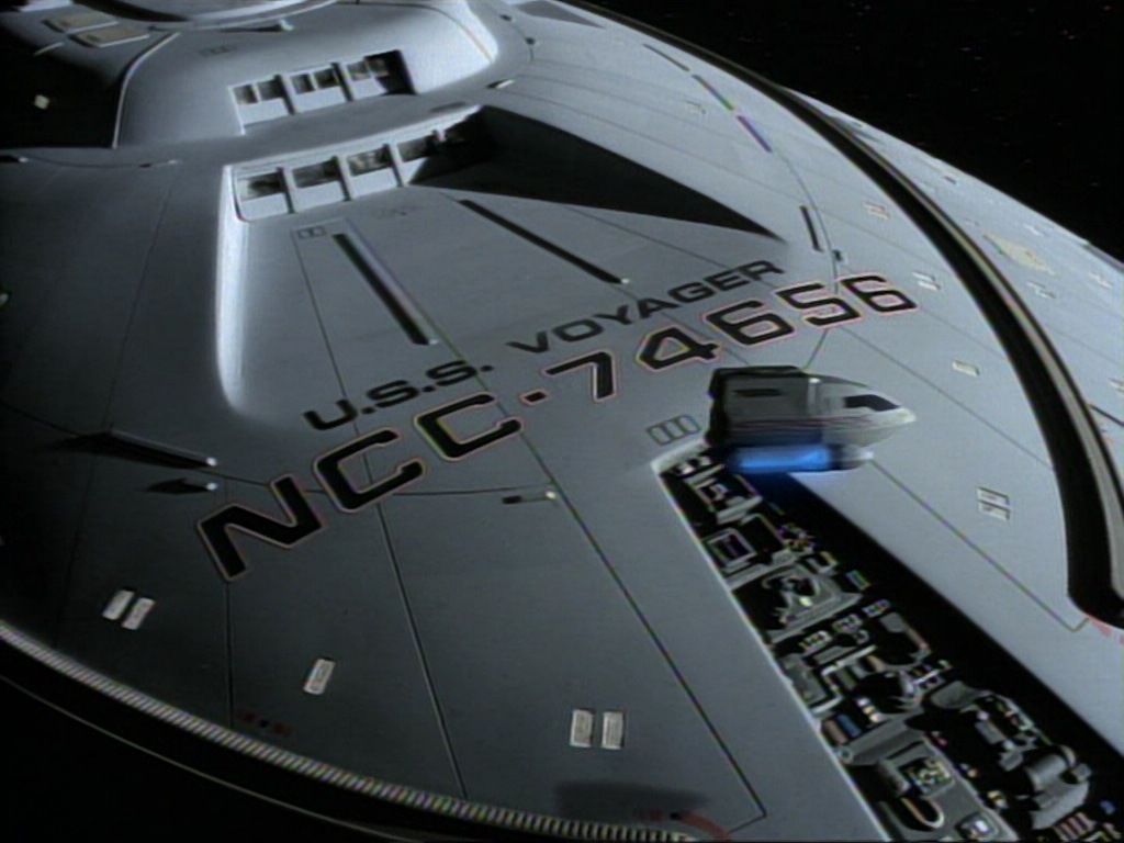 ariane179254_StarTrekVoyager_1x01_1x02-Caretaker_0782.jpg