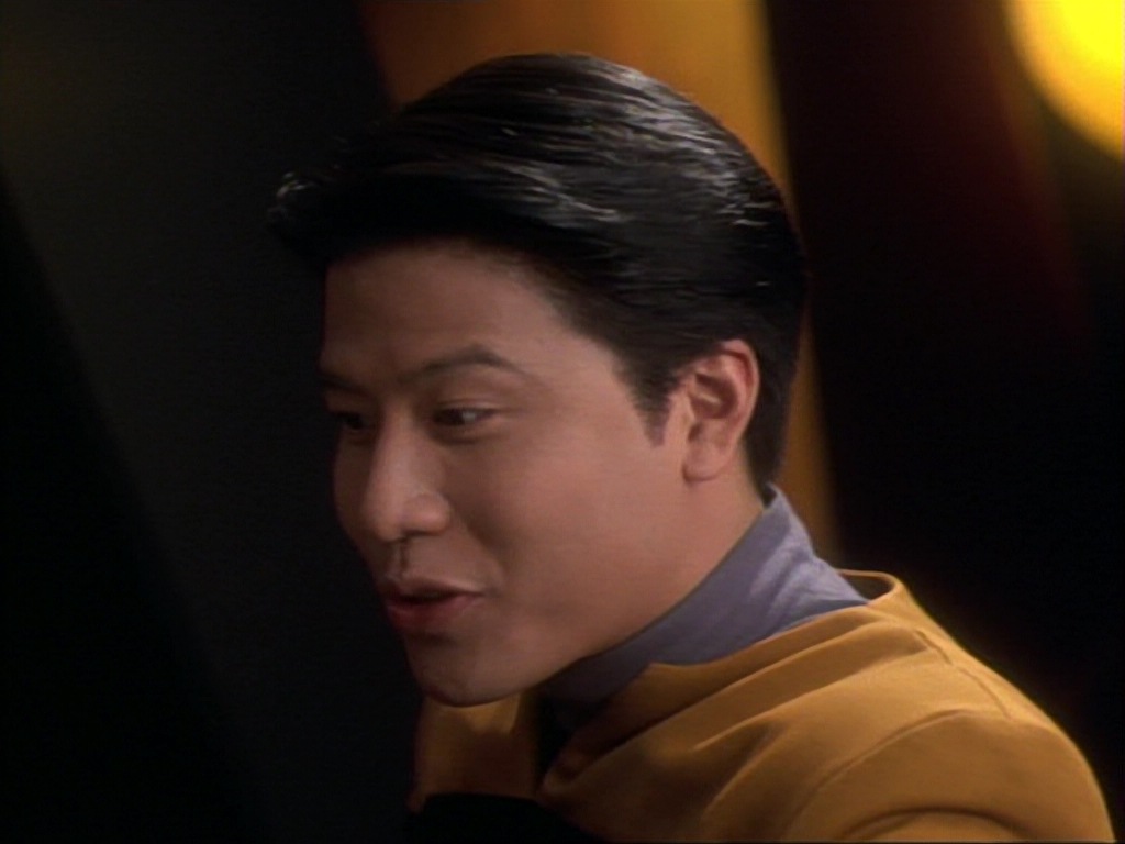 ariane179254_StarTrekVoyager_1x01_1x02-Caretaker_0806.jpg