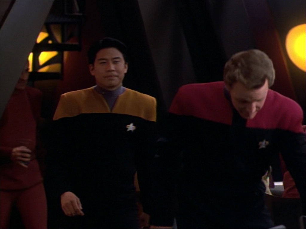 ariane179254_StarTrekVoyager_1x01_1x02-Caretaker_0972.jpg