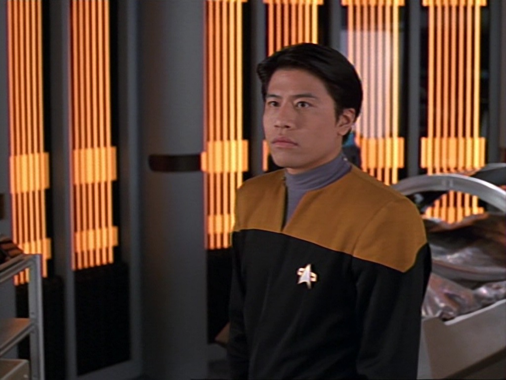 ariane179254_StarTrekVoyager_1x01_1x02-Caretaker_1062.jpg