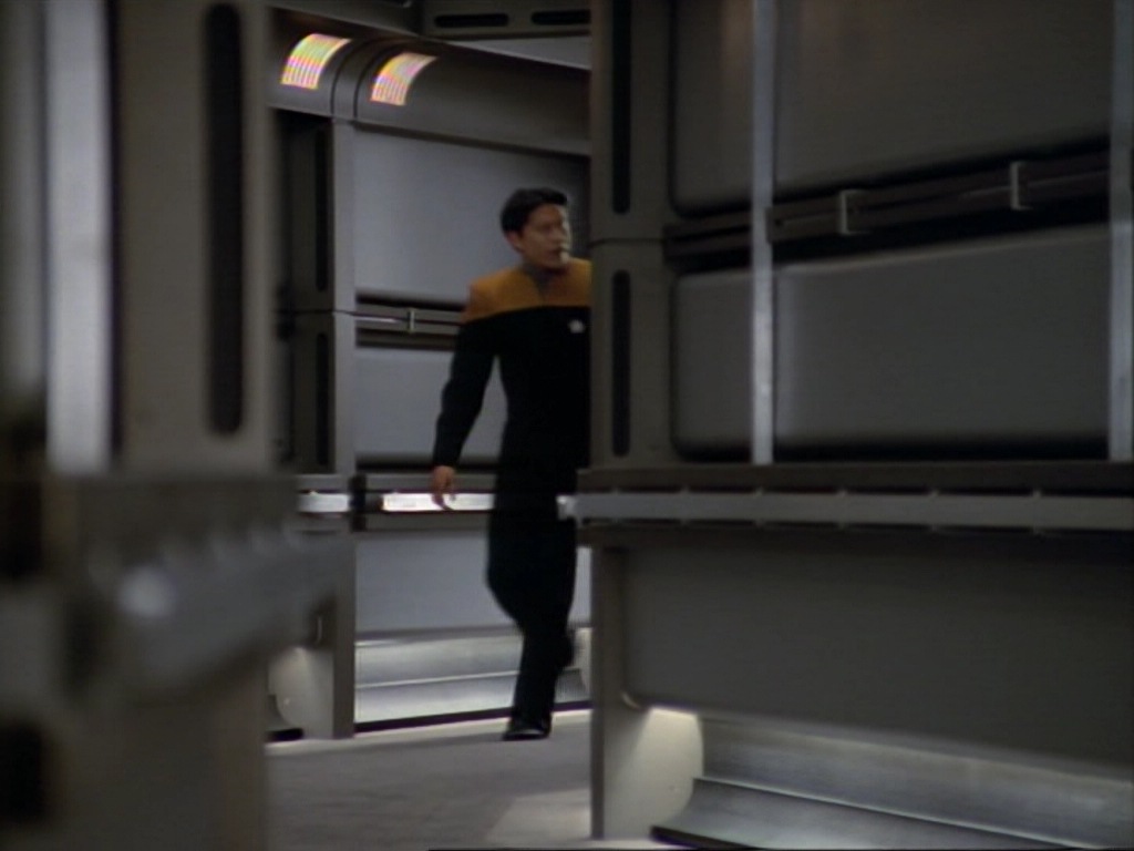 ariane179254_StarTrekVoyager_1x01_1x02-Caretaker_1065.jpg