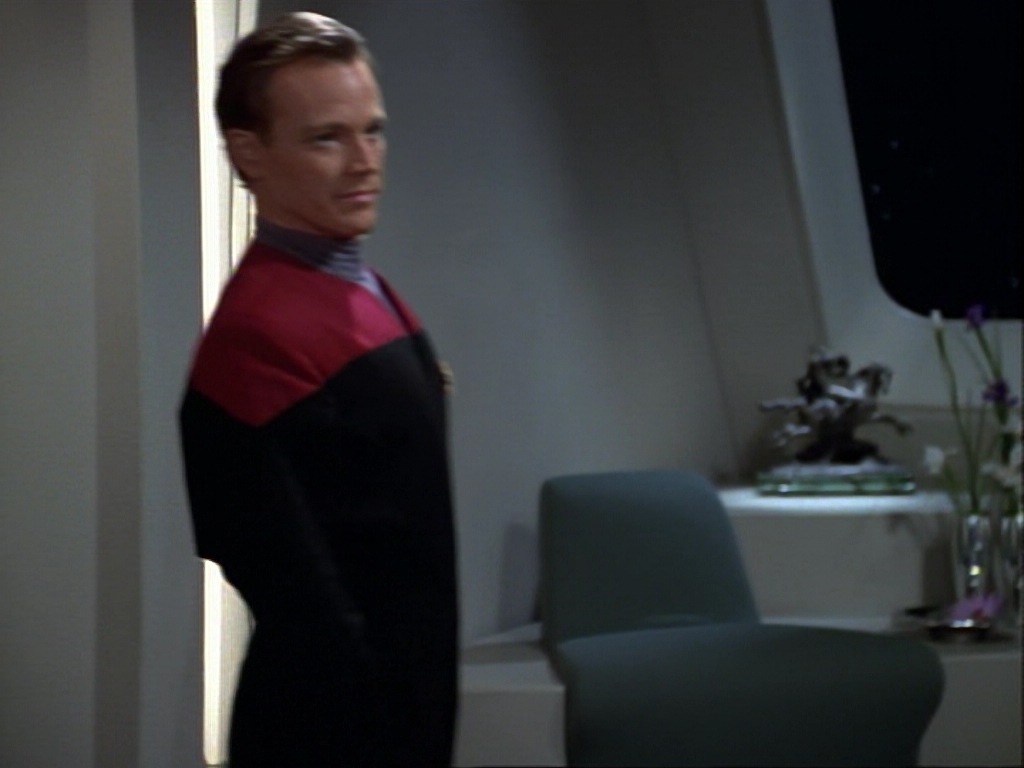 ariane179254_StarTrekVoyager_1x01_1x02-Caretaker_1158.jpg