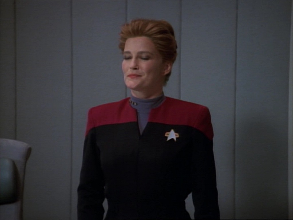 ariane179254_StarTrekVoyager_1x01_1x02-Caretaker_1161.jpg
