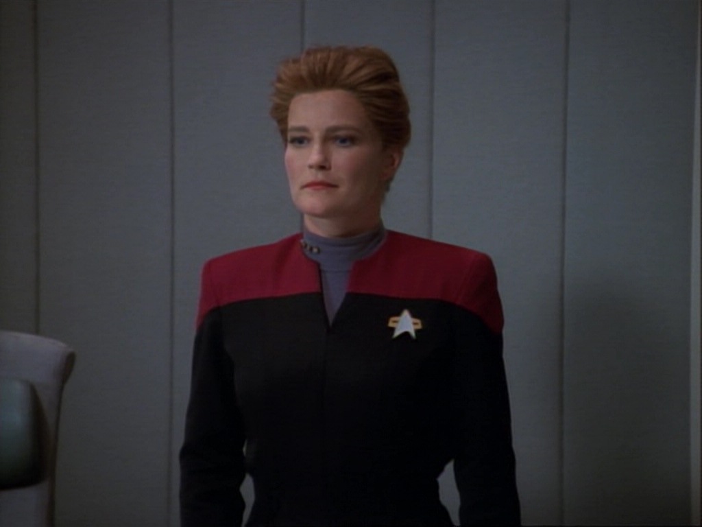 ariane179254_StarTrekVoyager_1x01_1x02-Caretaker_1166.jpg