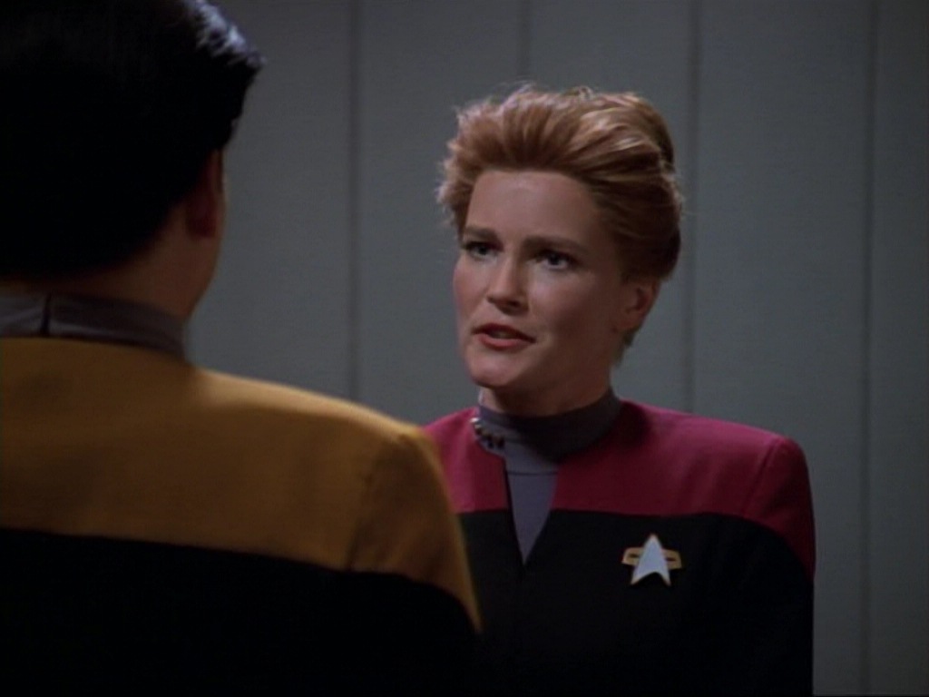 ariane179254_StarTrekVoyager_1x01_1x02-Caretaker_1180.jpg