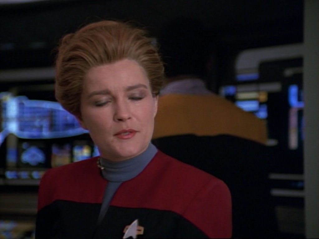 ariane179254_StarTrekVoyager_1x01_1x02-Caretaker_1235.jpg