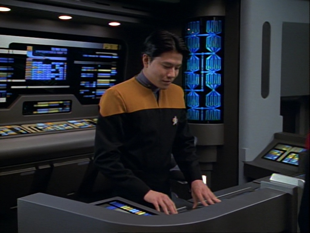 ariane179254_StarTrekVoyager_1x01_1x02-Caretaker_1240.jpg