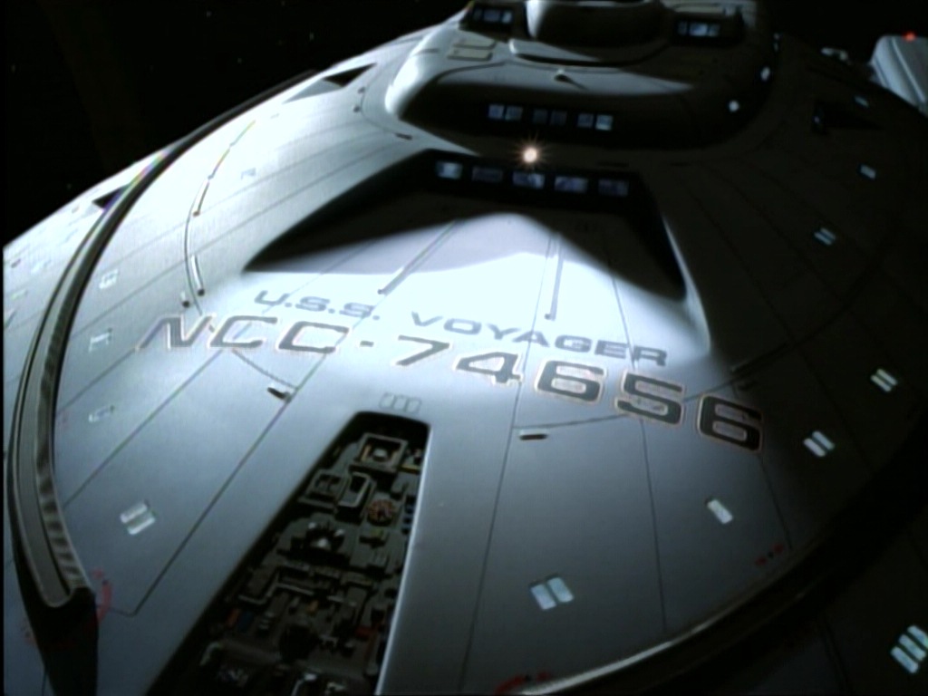 ariane179254_StarTrekVoyager_1x01_1x02-Caretaker_1270.jpg