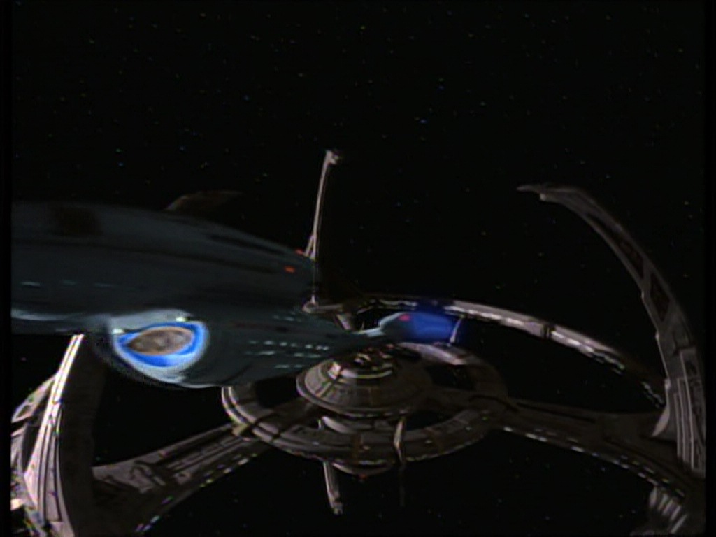 ariane179254_StarTrekVoyager_1x01_1x02-Caretaker_1285.jpg