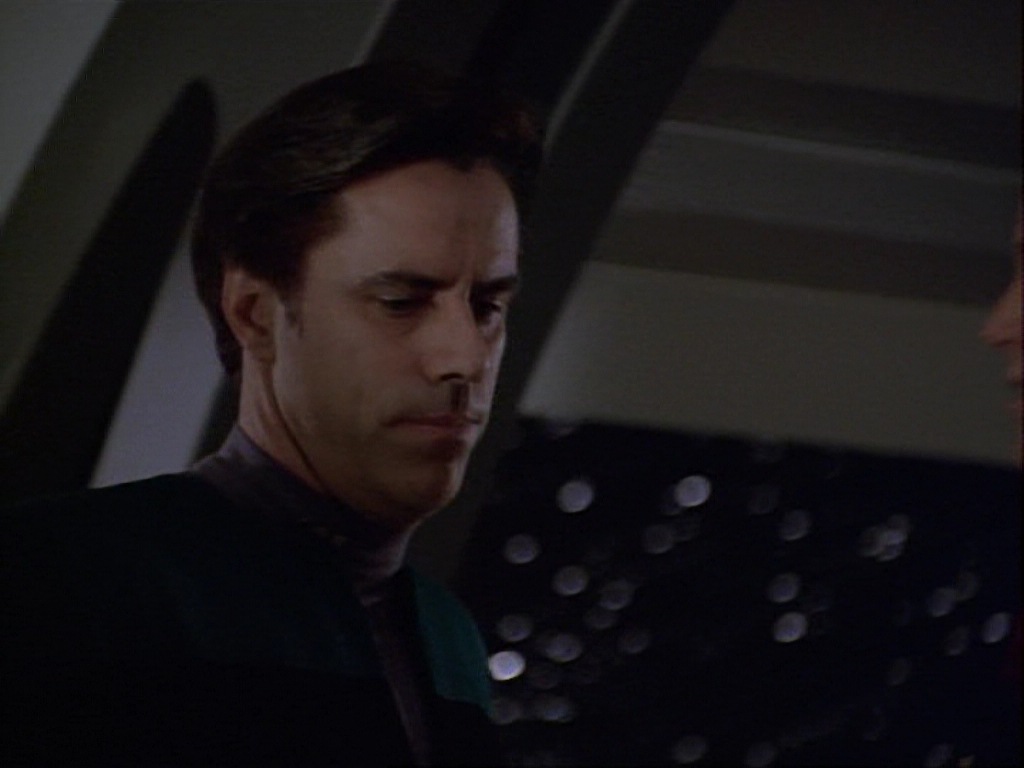 ariane179254_StarTrekVoyager_1x01_1x02-Caretaker_1359.jpg