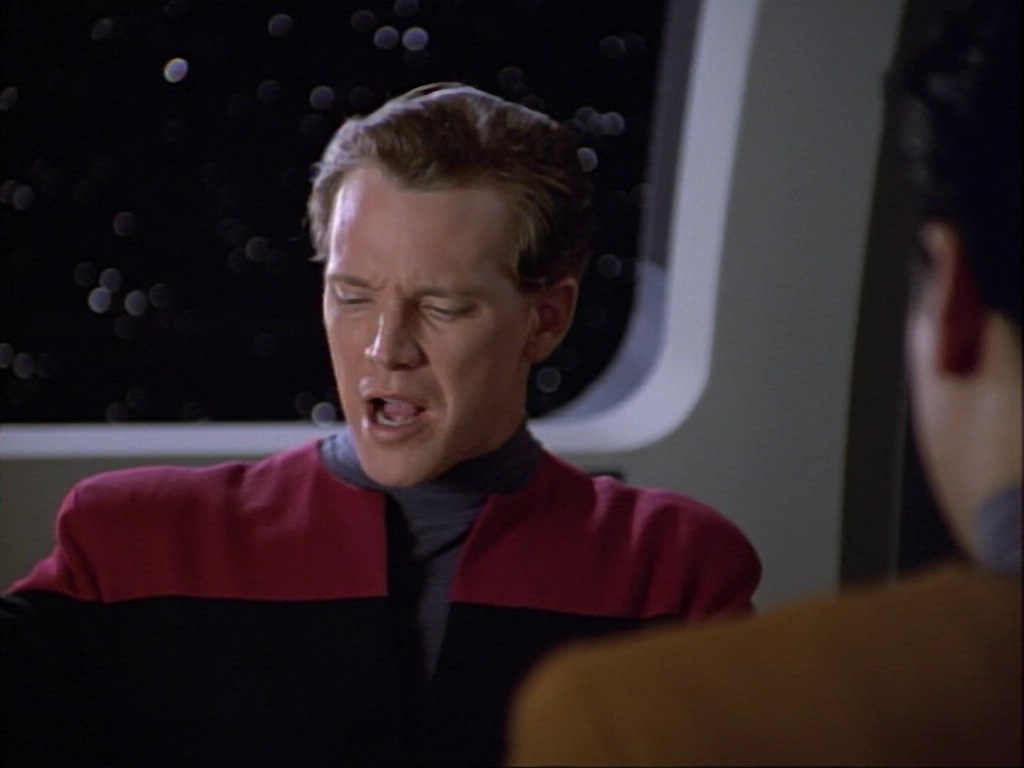 ariane179254_StarTrekVoyager_1x01_1x02-Caretaker_1386.jpg