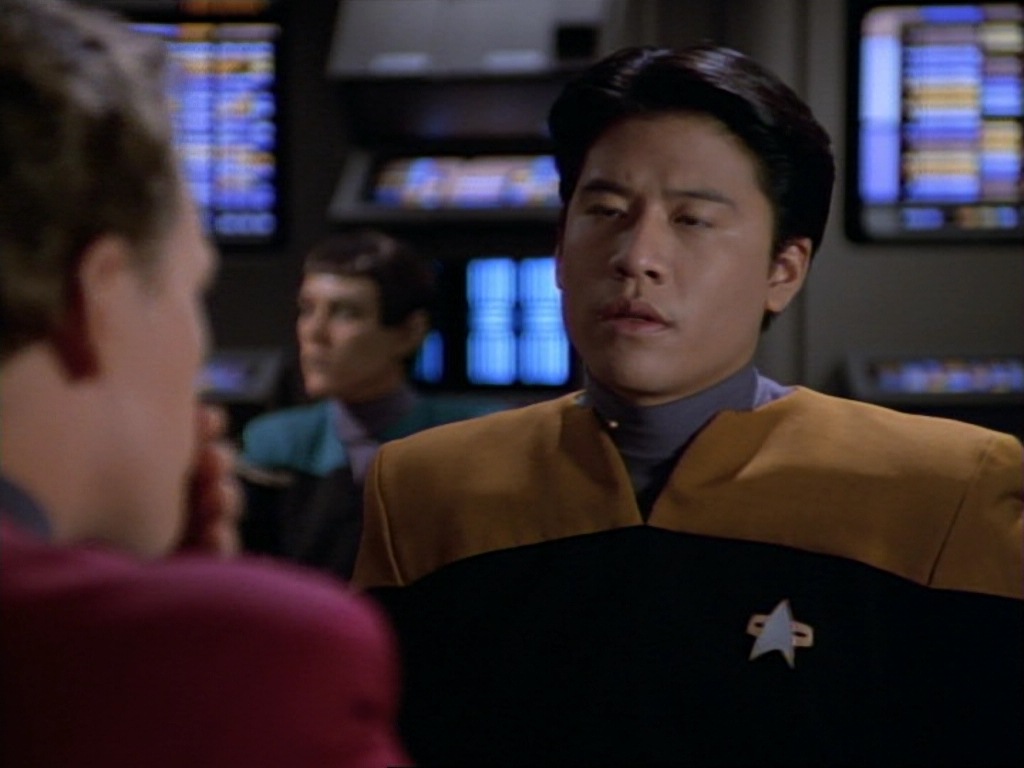 ariane179254_StarTrekVoyager_1x01_1x02-Caretaker_1390.jpg