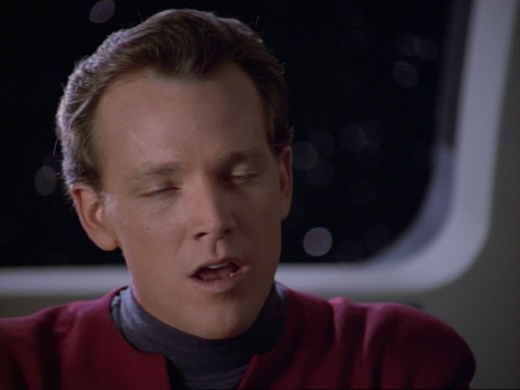 ariane179254_StarTrekVoyager_1x01_1x02-Caretaker_1405.jpg