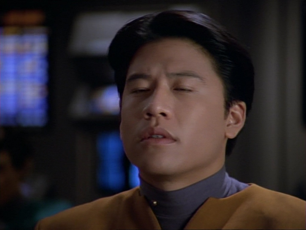 ariane179254_StarTrekVoyager_1x01_1x02-Caretaker_1418.jpg