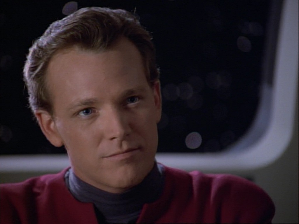 ariane179254_StarTrekVoyager_1x01_1x02-Caretaker_1427.jpg
