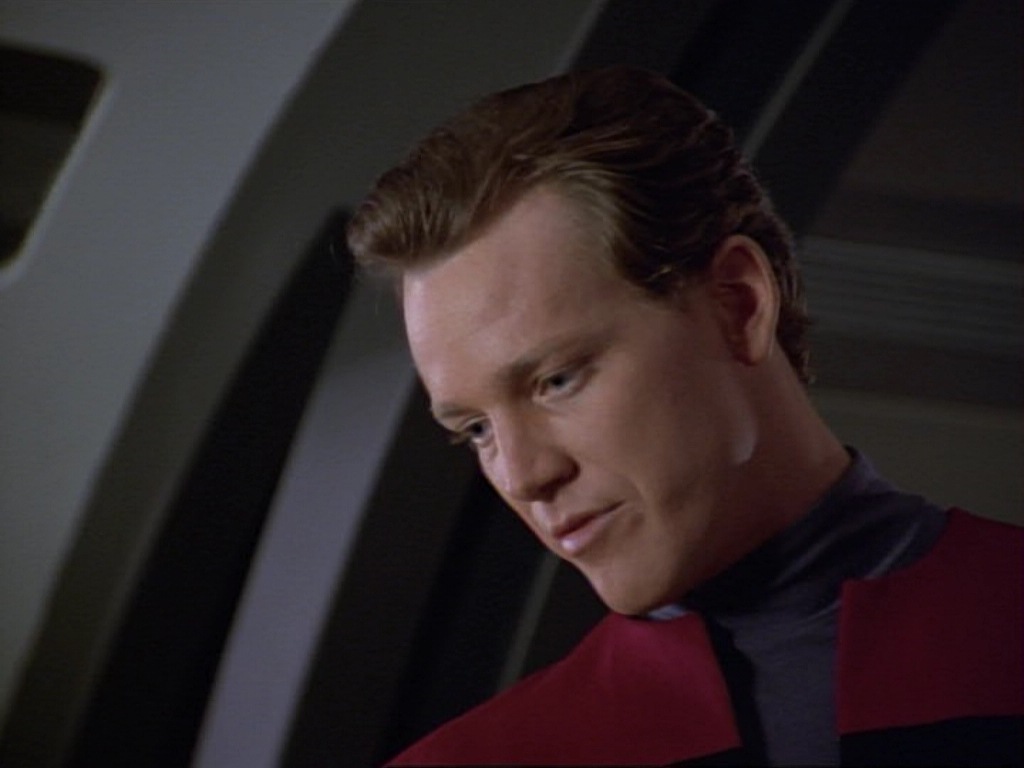 ariane179254_StarTrekVoyager_1x01_1x02-Caretaker_1473.jpg