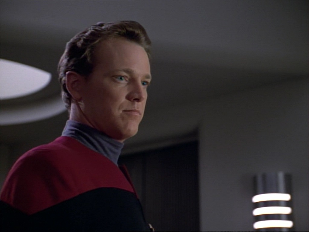 ariane179254_StarTrekVoyager_1x01_1x02-Caretaker_1489.jpg