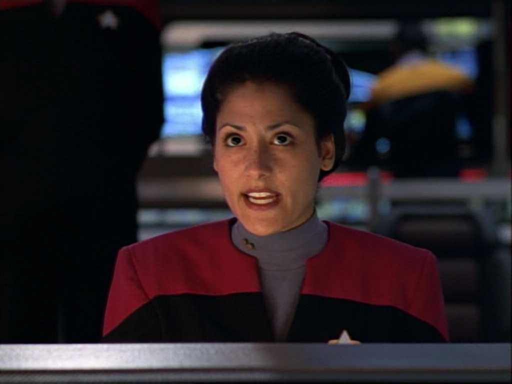 ariane179254_StarTrekVoyager_1x01_1x02-Caretaker_1599.jpg