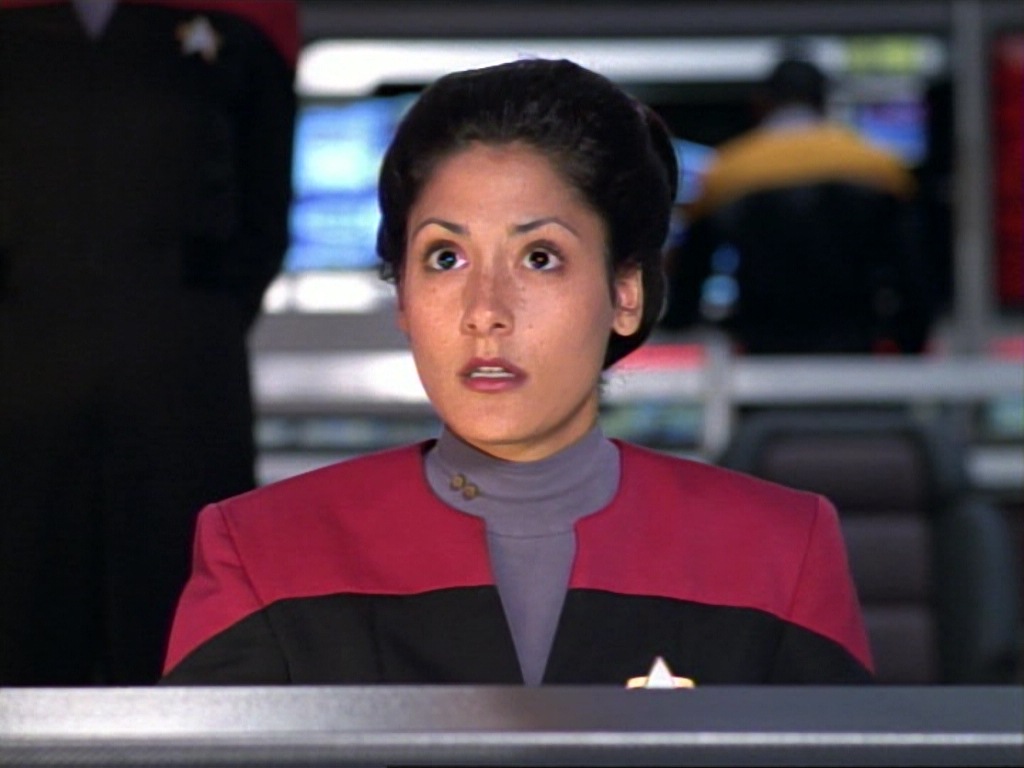ariane179254_StarTrekVoyager_1x01_1x02-Caretaker_1631.jpg